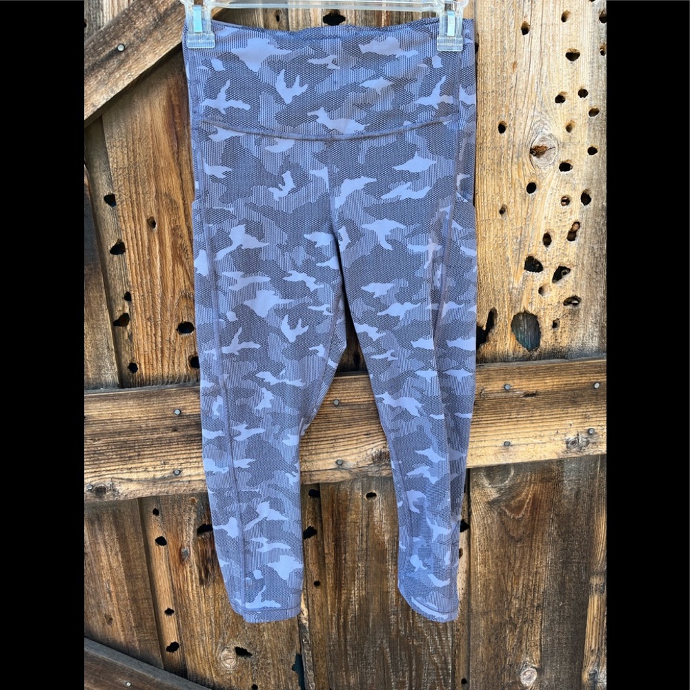 ATHLETA Womens Small Blue Gray Black Cropped Pocket Capri Leggings